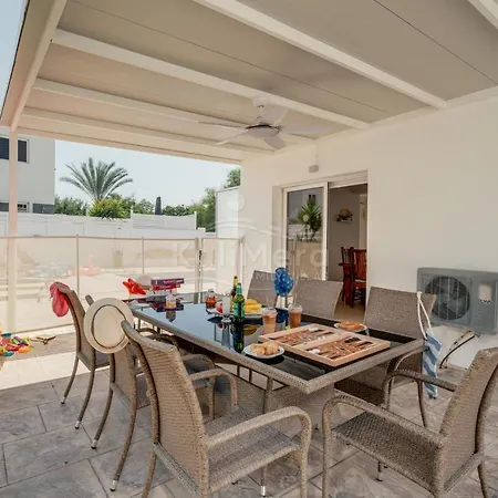 Maddie Case de vacanță *